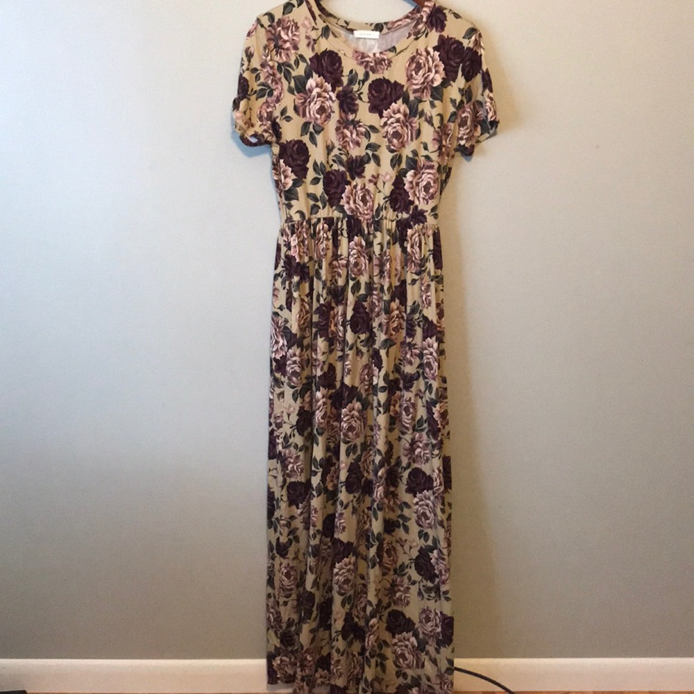Floral Maxi WITH POCKETS!
